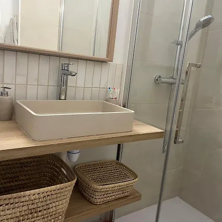 Lejlighed Les Pins Du Capri - Meuble De Tourisme 3 Etoiles *